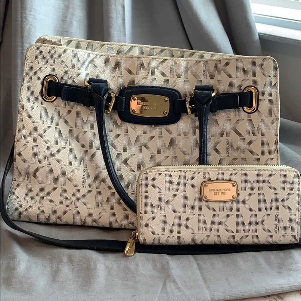 White and Navy Michael Kors handbag and wallet